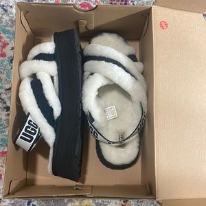 Womens size 8 disco platform uggs